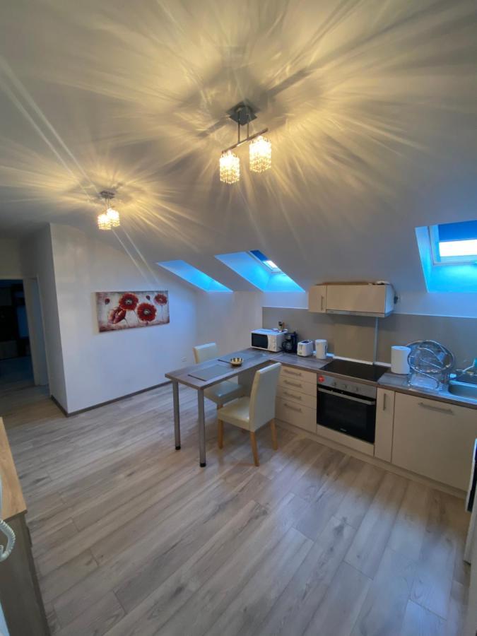 Yann Residence ティミショアラ エクステリア 写真